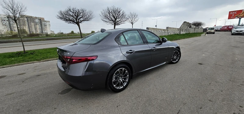 Alfa Romeo Giulia 2.2  ТОП, снимка 4 - Автомобили и джипове - 49824762