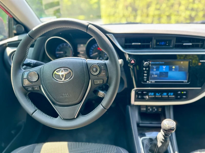 Toyota Corolla 1.8 iM LPG BRC, снимка 9 - Автомобили и джипове - 50143607