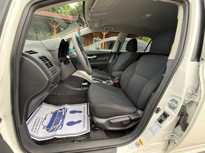 Toyota Auris 1.8VVT-i * HYBRID* * Автоматик* * Face-Lift* , снимка 12 - Автомобили и джипове - 50498173