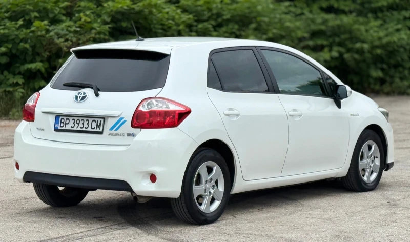Toyota Auris 1.8VVT-i * HYBRID* * Автоматик* * Face-Lift* , снимка 6 - Автомобили и джипове - 50498173