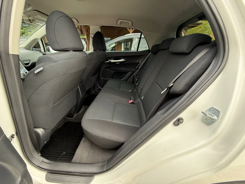 Toyota Auris 1.8VVT-i * HYBRID* * Автоматик* * Face-Lift* , снимка 14 - Автомобили и джипове - 50498173