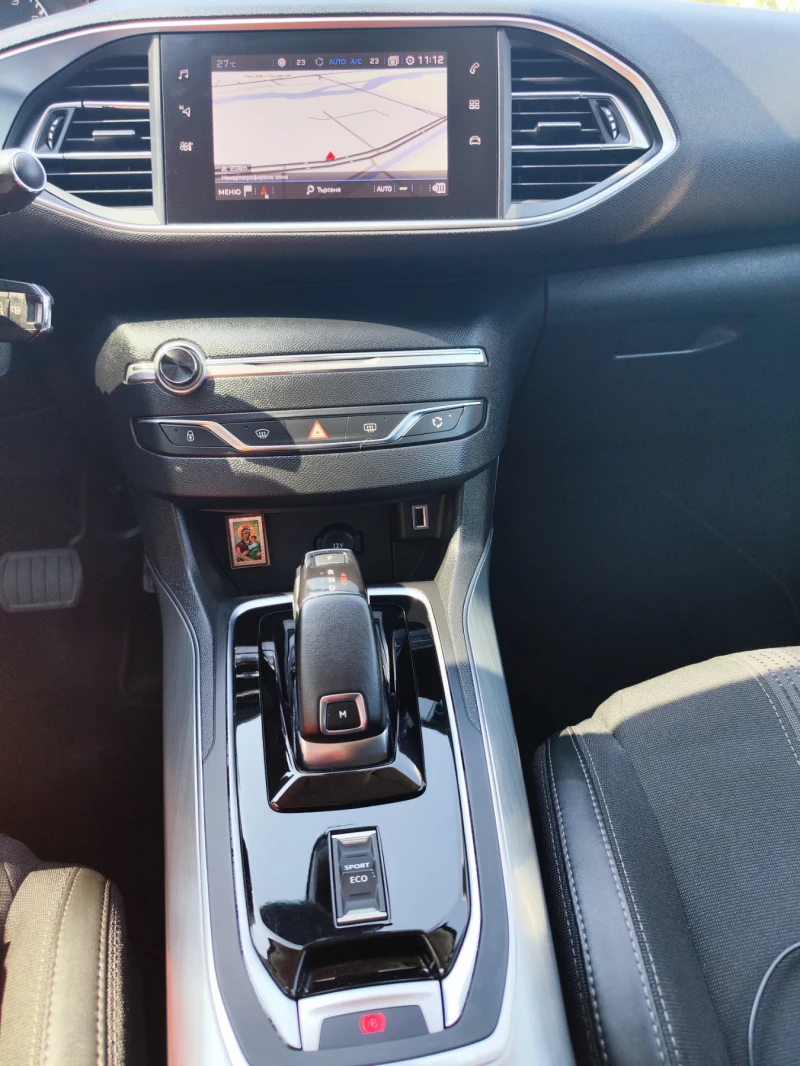 Peugeot 308 PureTech EAT8, снимка 10 - Автомобили и джипове - 52440215