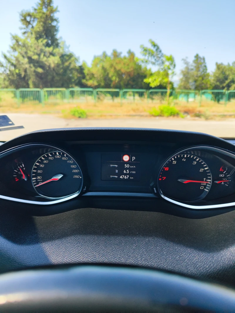 Peugeot 308 PureTech EAT8, снимка 12 - Автомобили и джипове - 52440215