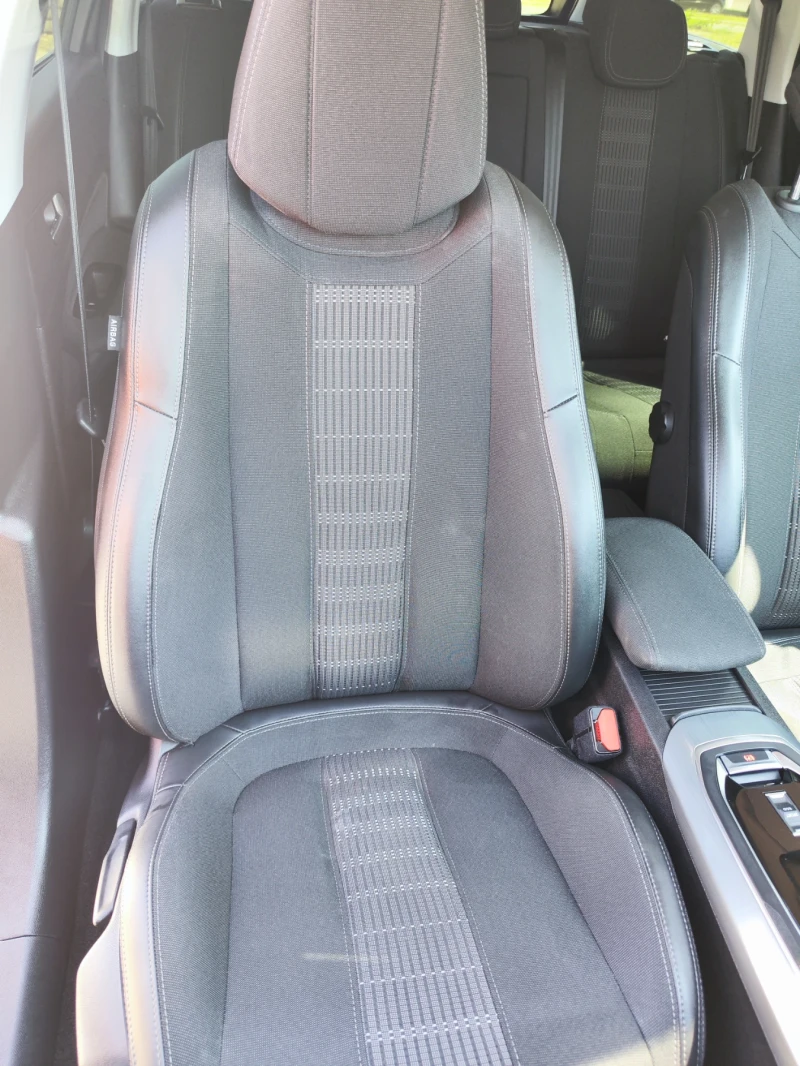 Peugeot 308 PureTech EAT8, снимка 14 - Автомобили и джипове - 52440215
