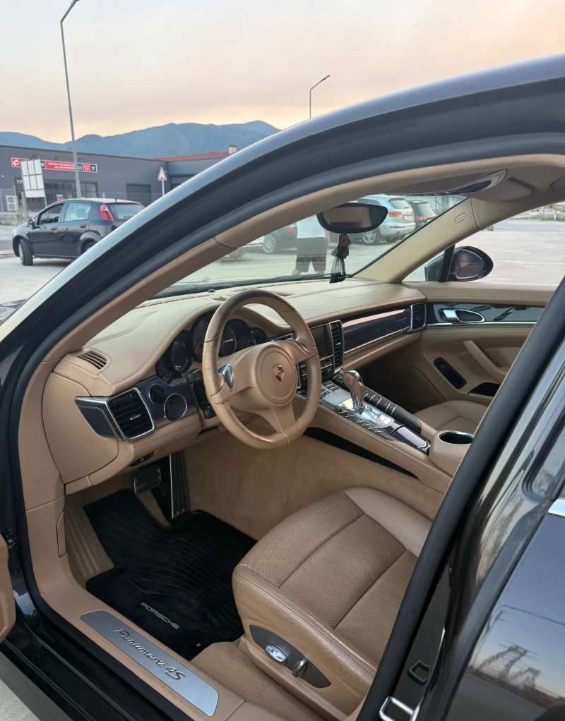 Porsche Panamera 4S, снимка 9 - Автомобили и джипове - 51909404