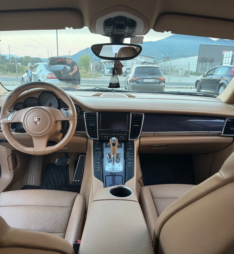 Porsche Panamera 4S, снимка 11 - Автомобили и джипове - 51909404