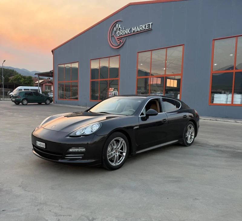 Porsche Panamera 4S, снимка 8 - Автомобили и джипове - 51909404