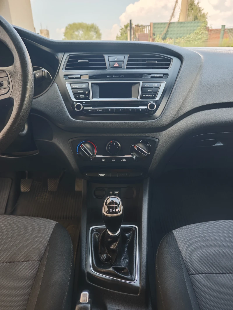 Hyundai I20 1.1 CRDI 75 HP, снимка 16 - Автомобили и джипове - 52549757