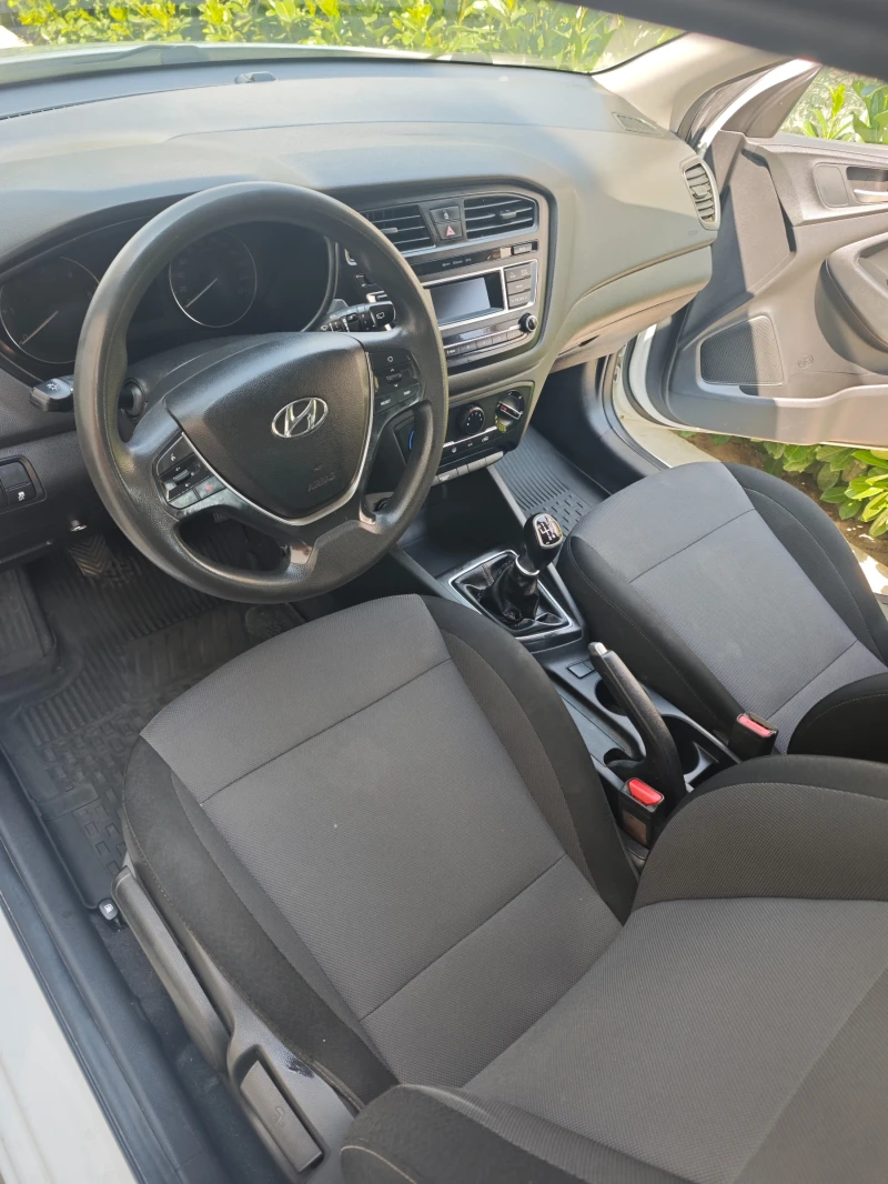 Hyundai I20 1.1 CRDI 75 HP, снимка 11 - Автомобили и джипове - 52549757