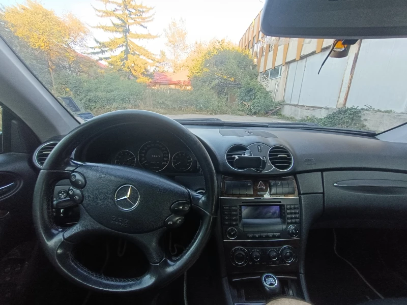 Mercedes-Benz CLK 280, снимка 6 - Автомобили и джипове - 52128756