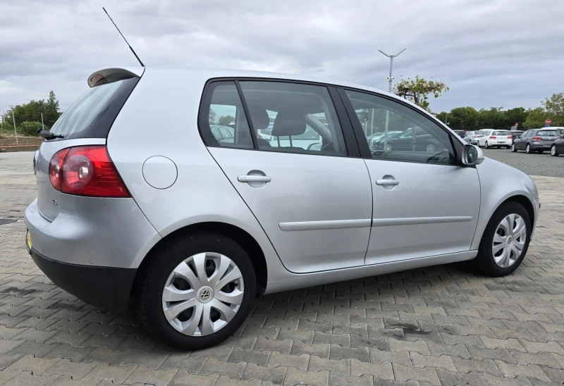 VW Golf 1.6i 102kc , снимка 4 - Автомобили и джипове - 52031014