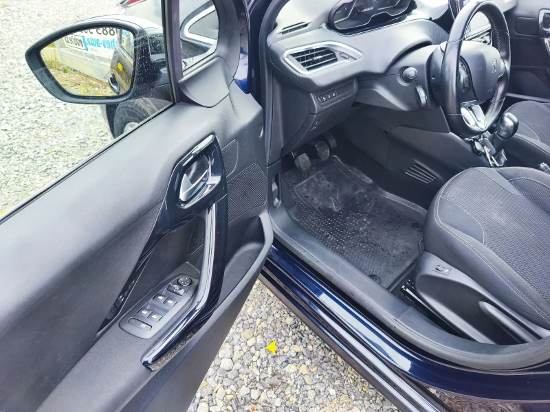 Peugeot 208 Allure , снимка 12 - Автомобили и джипове - 52132388