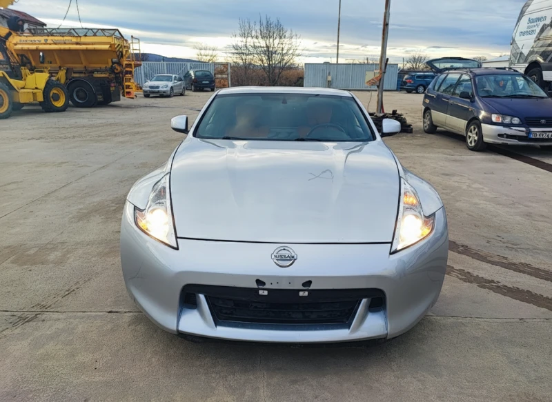 Nissan 370Z, снимка 2 - Автомобили и джипове - 53070326