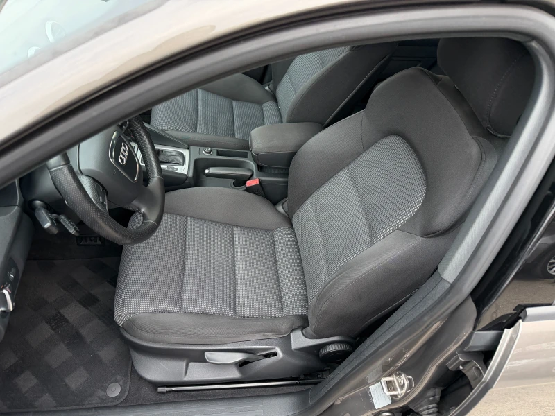 Audi A3 2.0TDI* АВТОМАТИК* СЪС СЕРВИЗНА КНИЖКА, снимка 6 - Автомобили и джипове - 53454162