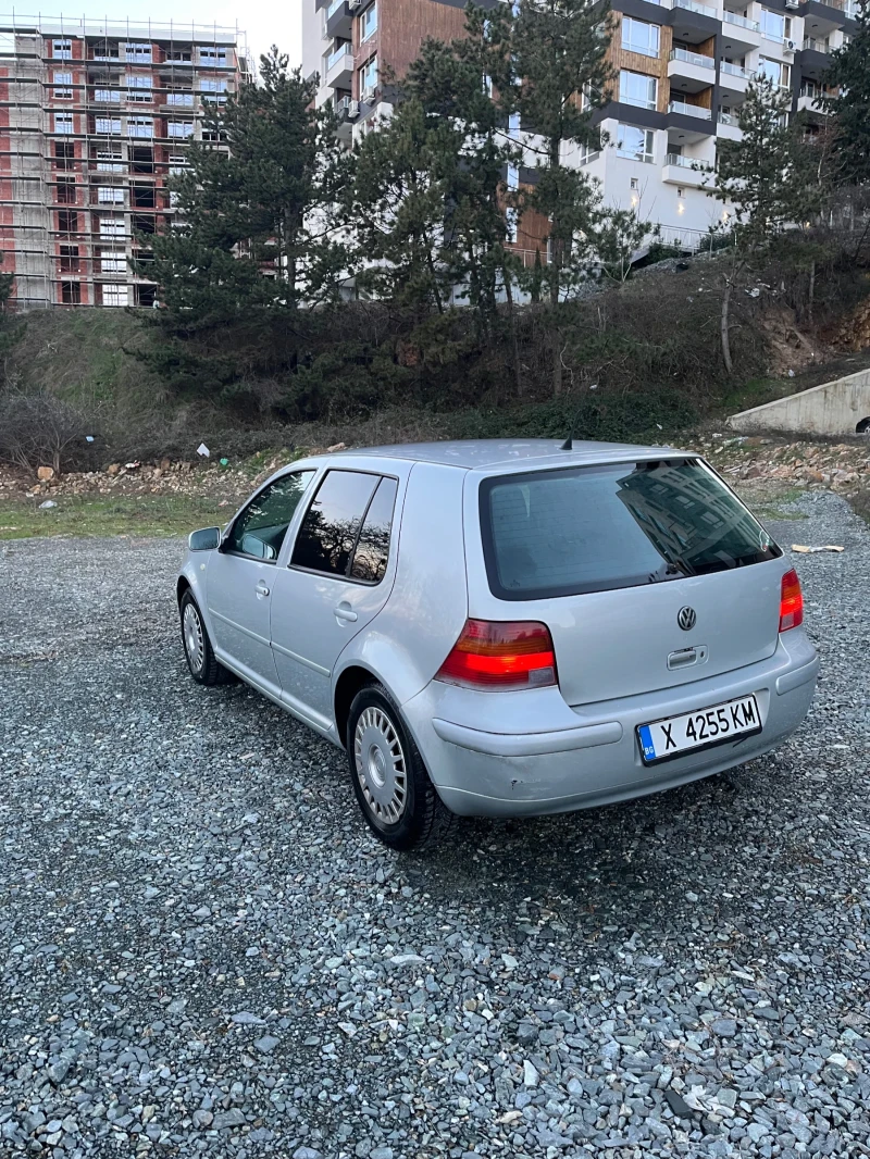 VW Golf, снимка 4 - Автомобили и джипове - 53543745