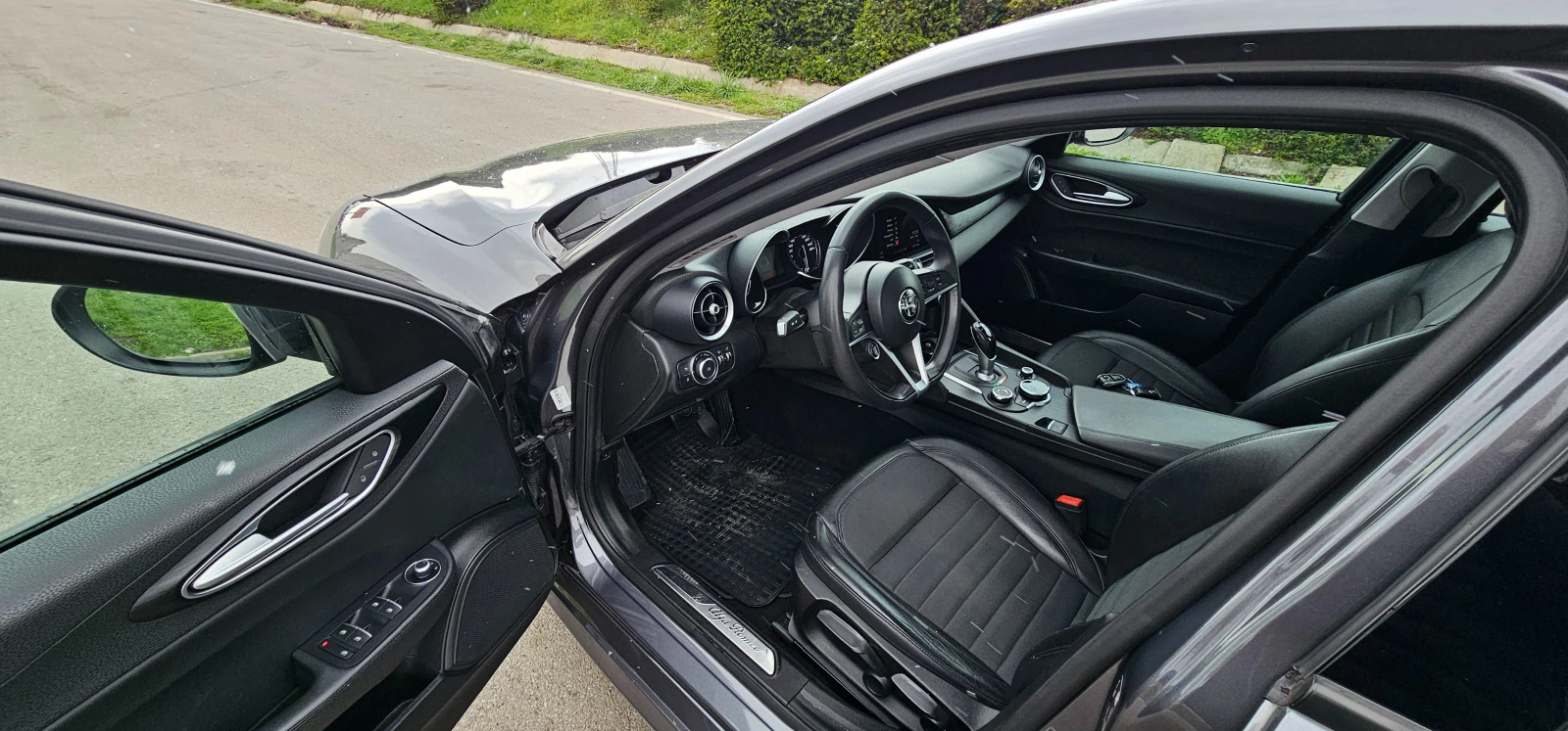 Alfa Romeo Giulia 2.2  ТОП | Mobile.bg — изображение 12
