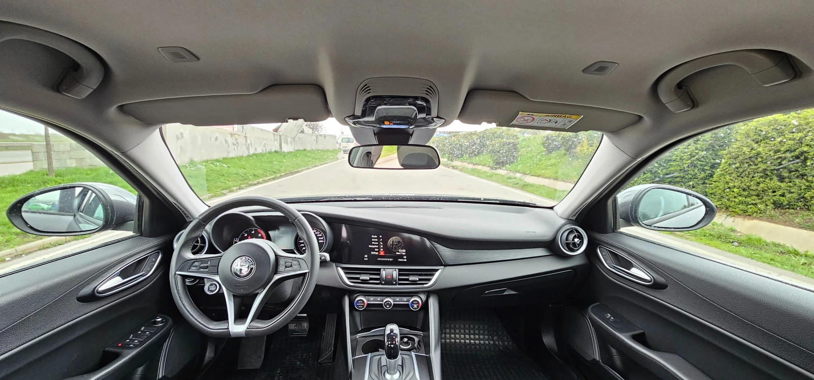 Alfa Romeo Giulia 2.2  ТОП | Mobile.bg — изображение 14