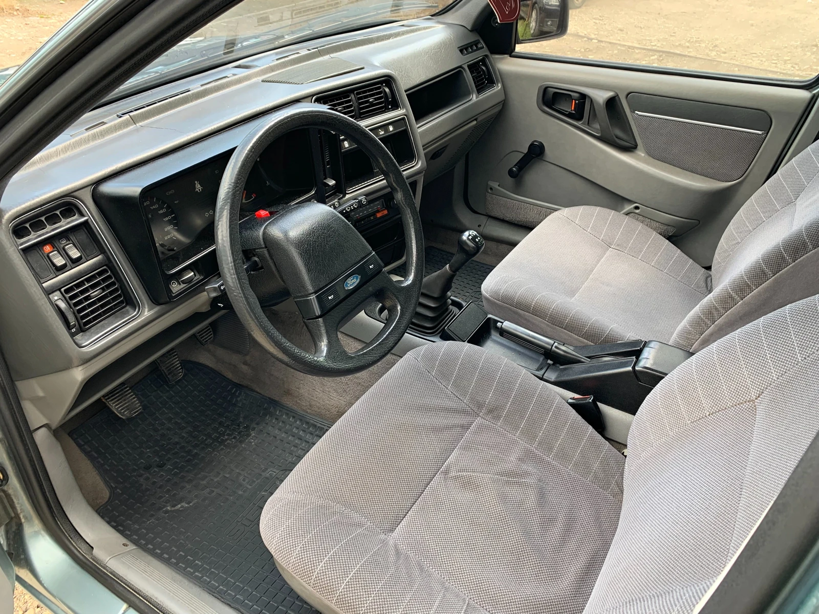 Ford Sierra 1.6GL 5c.k. - изображение 7