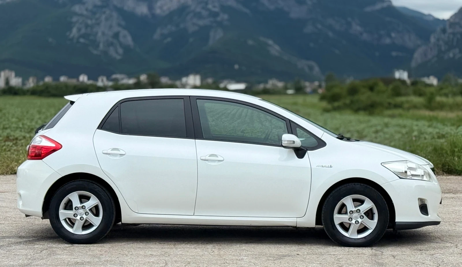 Toyota Auris 1.8VVT-i * HYBRID* * Автоматик* * Face-Lift*  - изображение 8