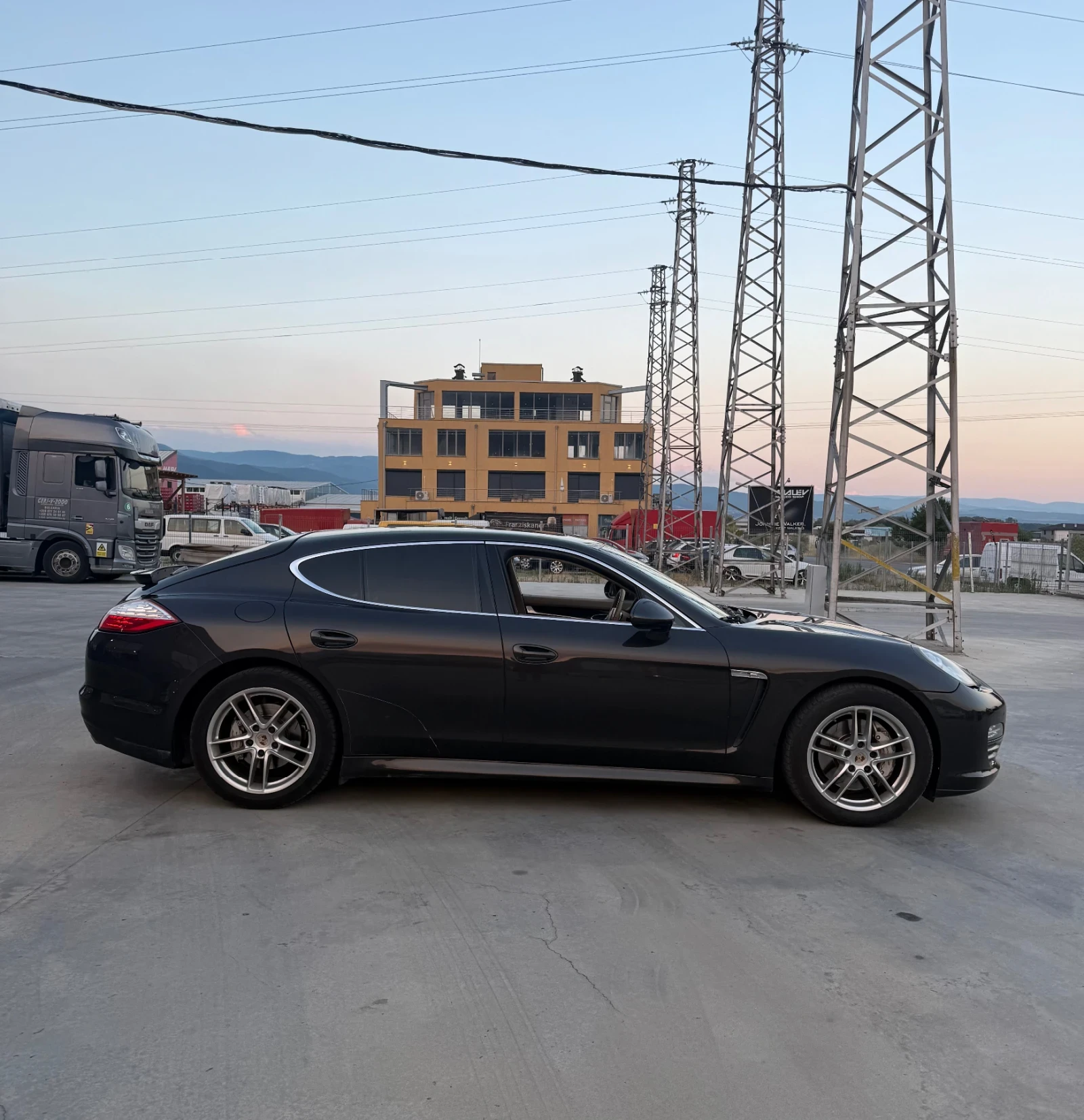 Porsche Panamera 4S - изображение 3