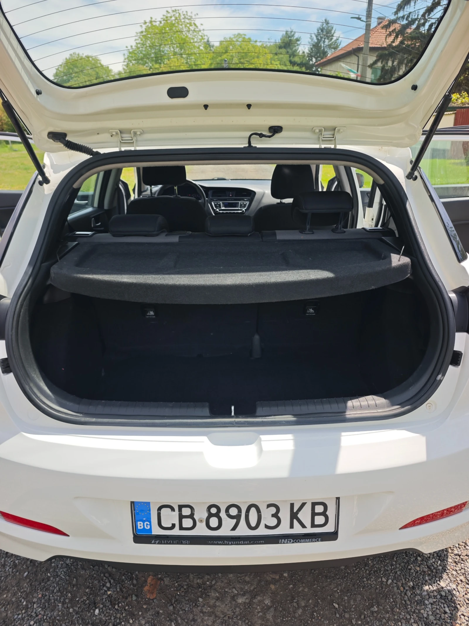 Hyundai I20 1.1 CRDI 75 HP Обслужена с Каско и ГО, снимка 14 - Автомобили и джипове - 53728988