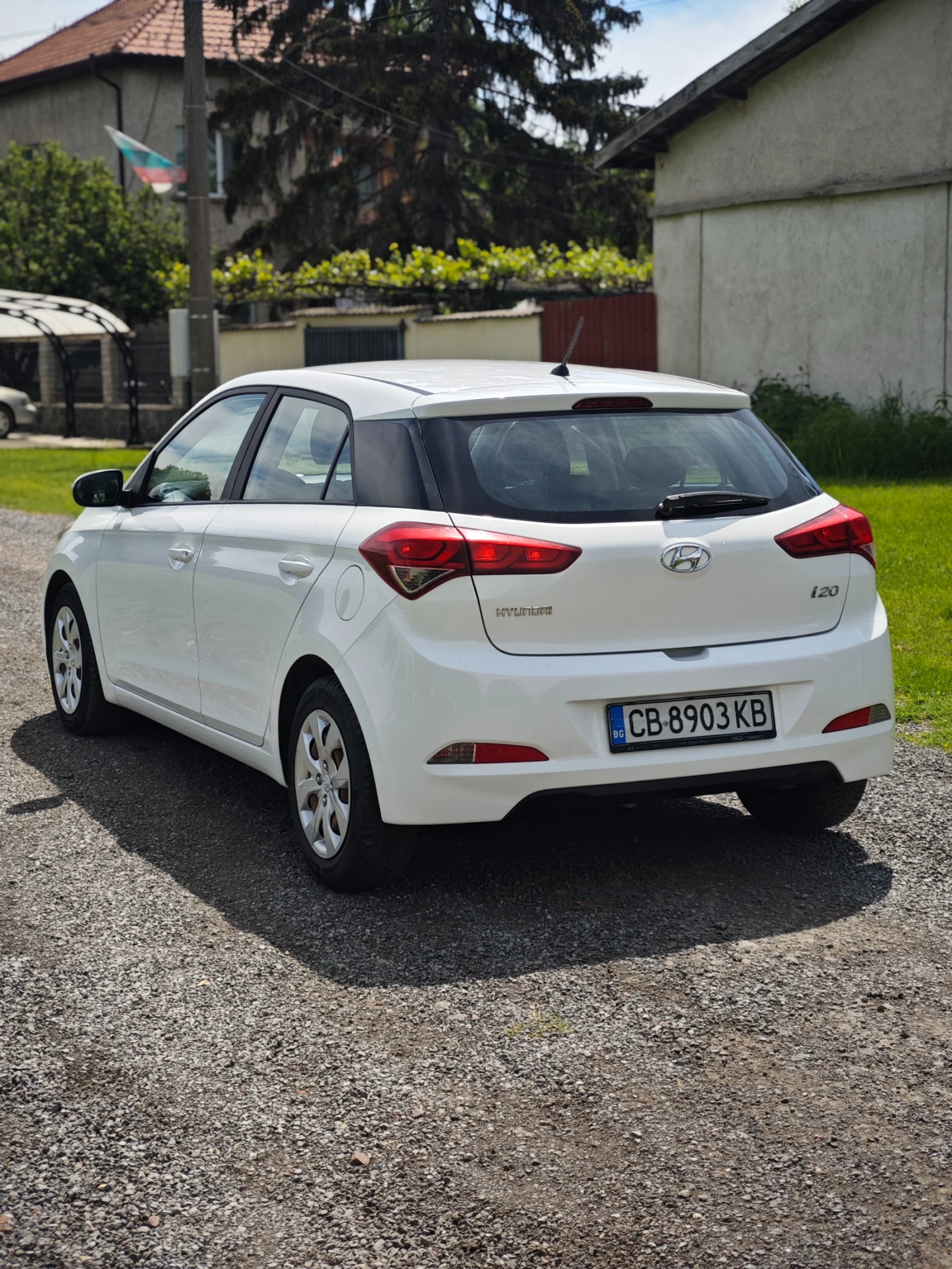 Hyundai I20 1.1 CRDI 75 HP Обслужена с Каско и ГО, снимка 6 - Автомобили и джипове - 53728988