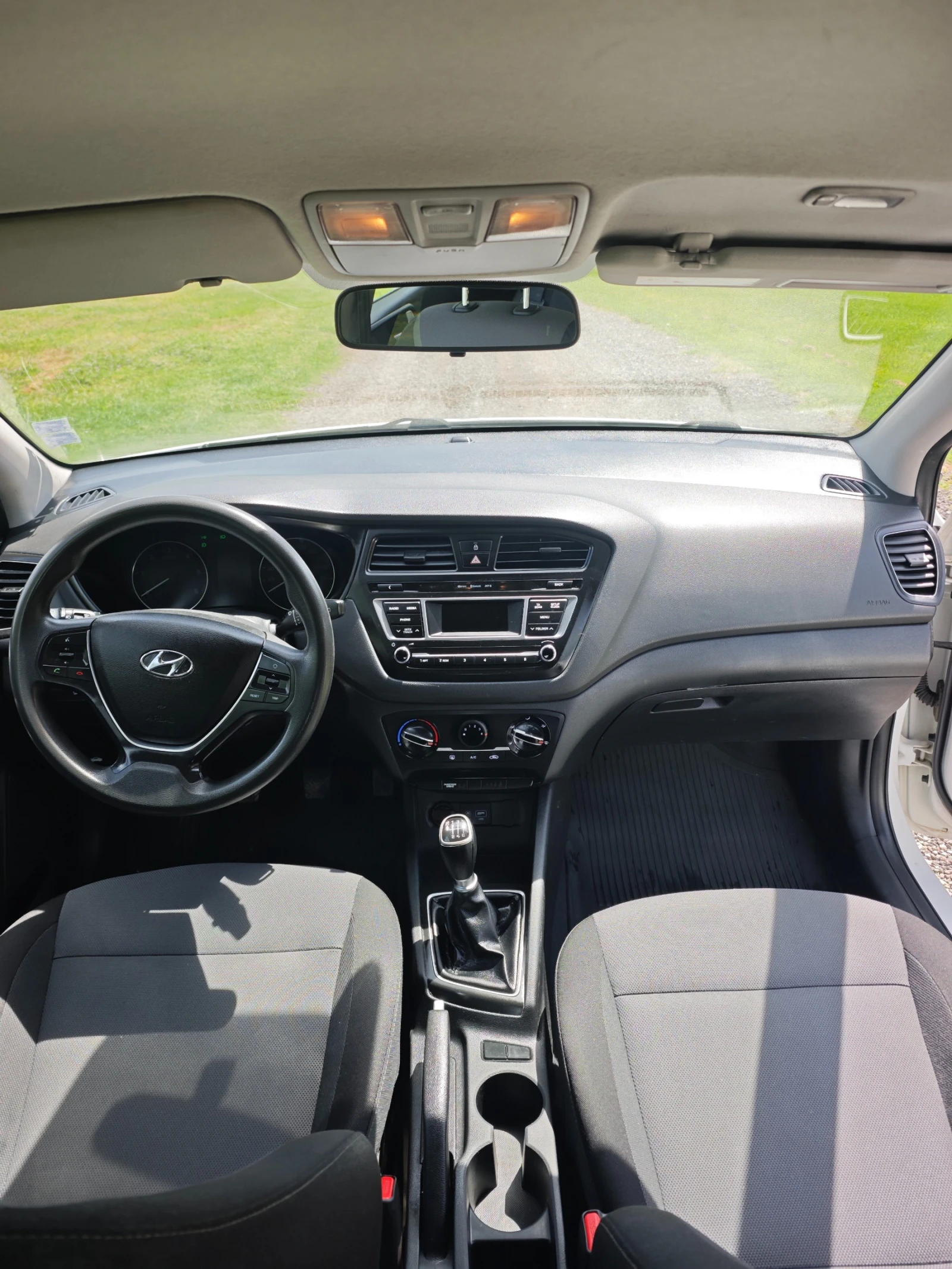Hyundai I20 1.1 CRDI 75 HP Обслужена с Каско и ГО, снимка 8 - Автомобили и джипове - 53728988
