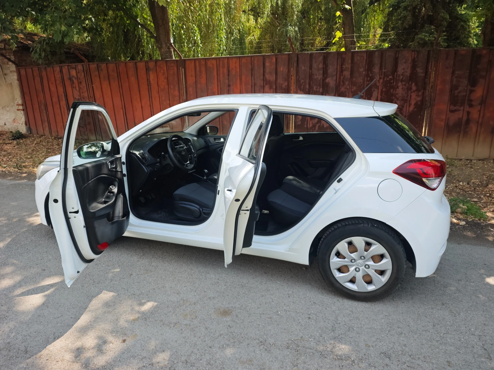 Hyundai I20 1.1 CRDI 75 HP - изображение 8