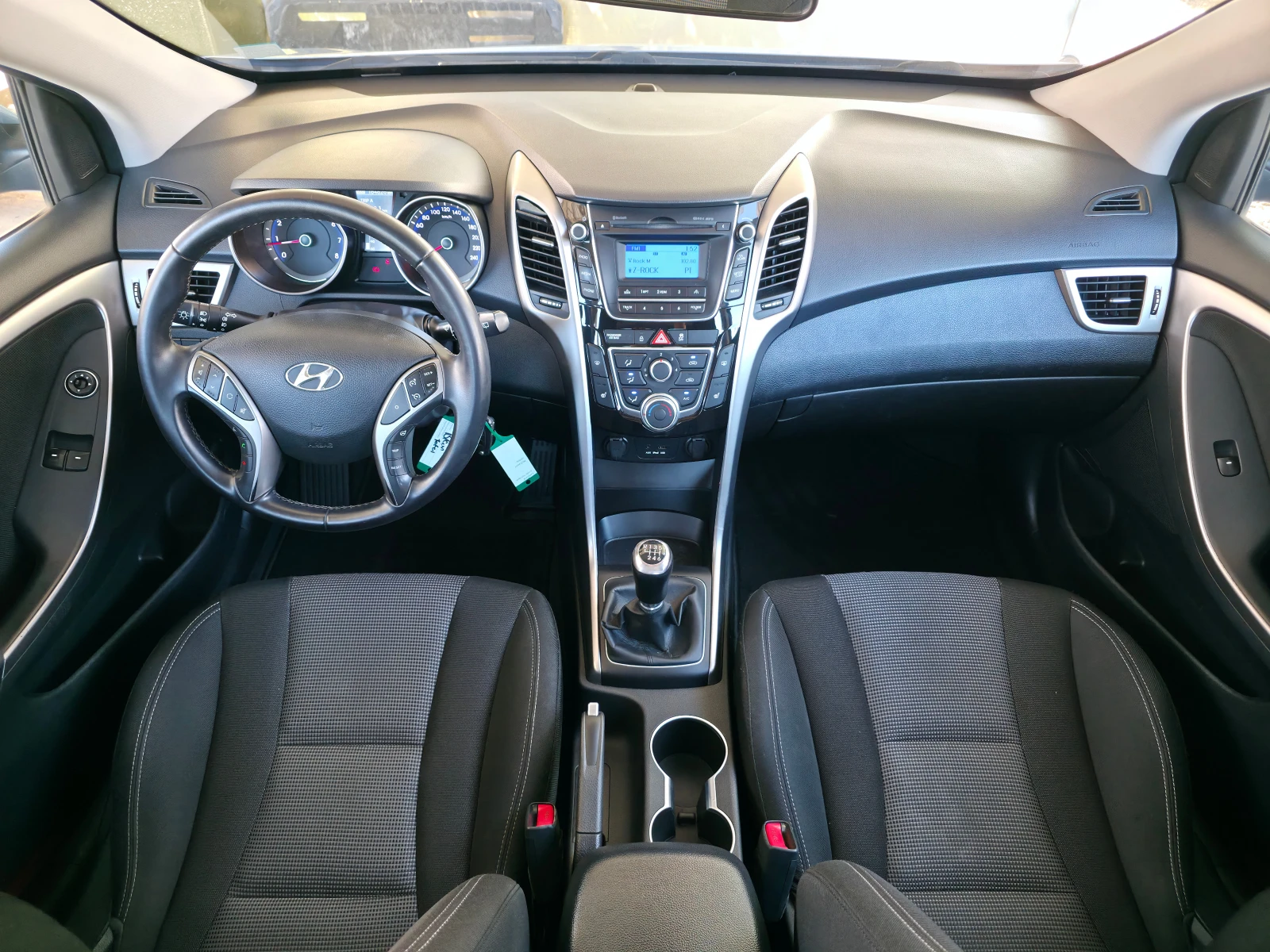 Hyundai I30 1.4i 16v - изображение 9