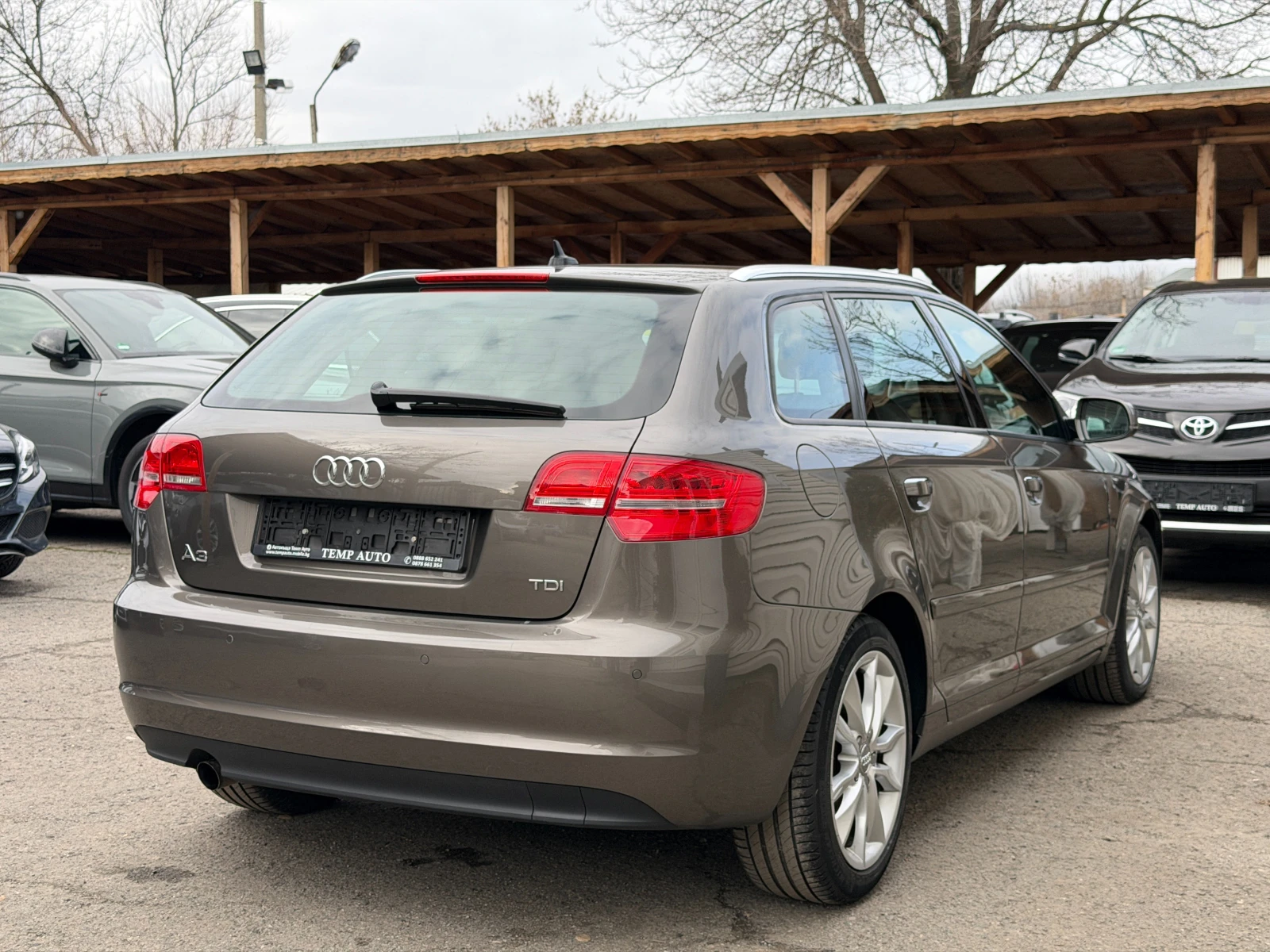 Audi A3 2.0TDI* АВТОМАТИК* СЪС СЕРВИЗНА КНИЖКА - изображение 4