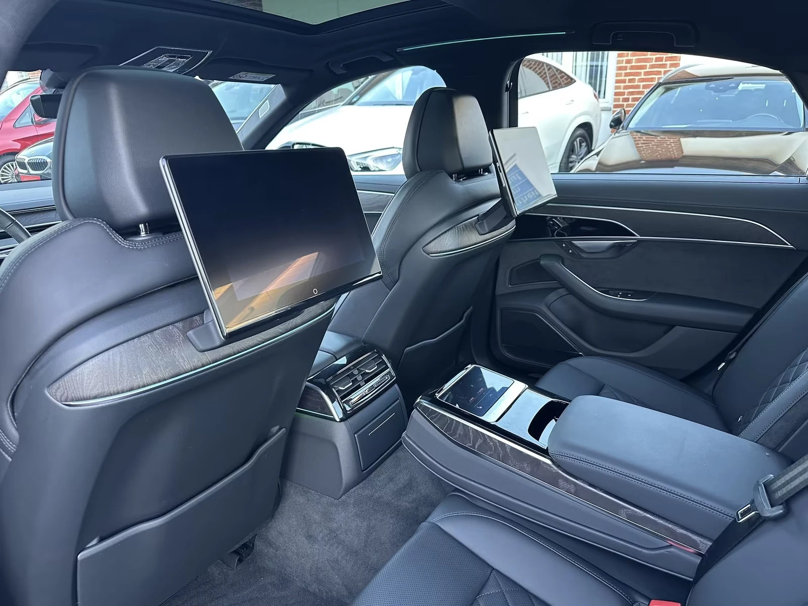 Audi A8 50/286HP/MATRIX/SLINE/PANO/HUD360/MASS/TV/B&O/142z, снимка 13 - Автомобили и джипове - 53819793