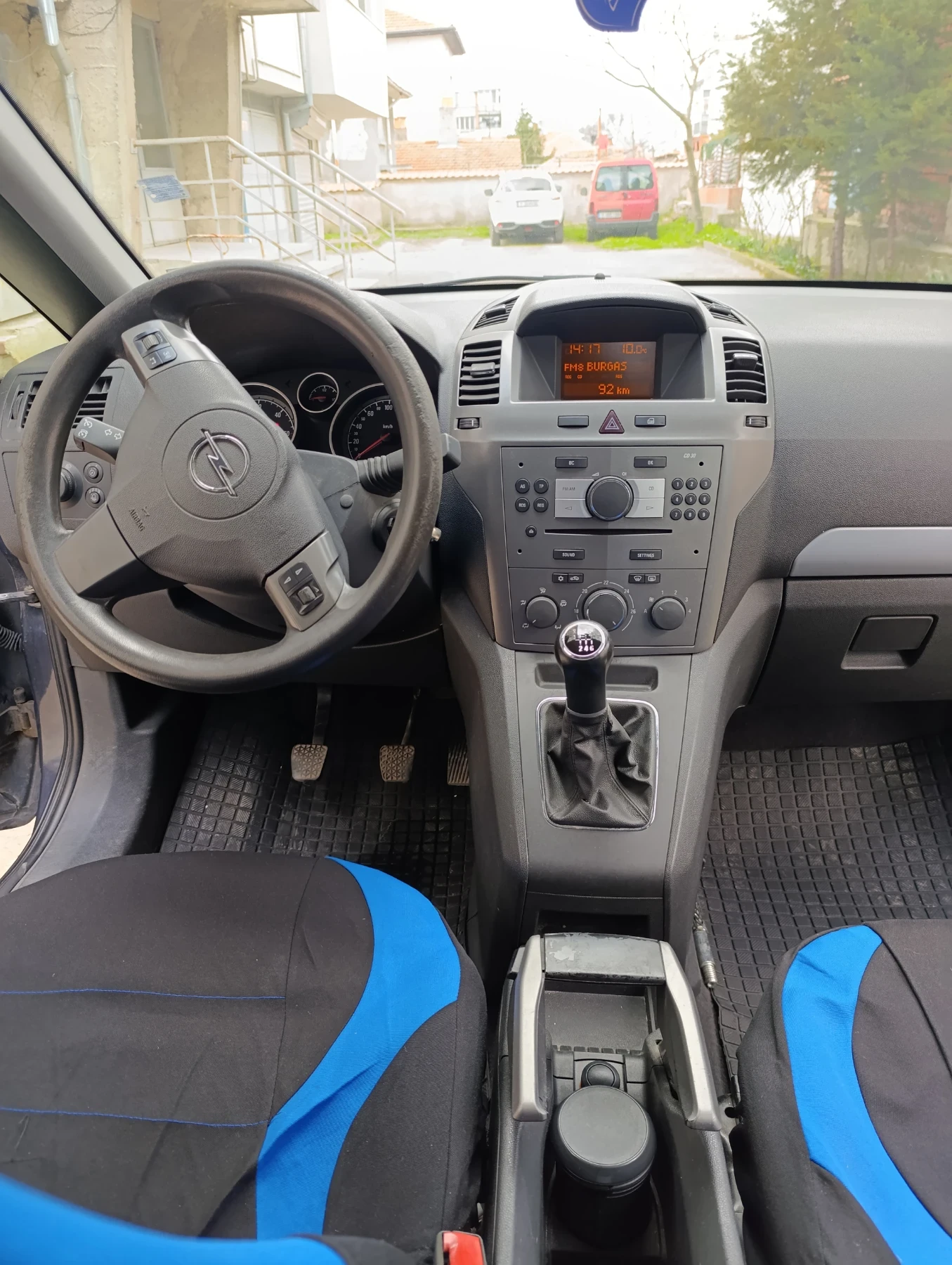 Opel Zafira, снимка 9 - Автомобили и джипове - 53862532