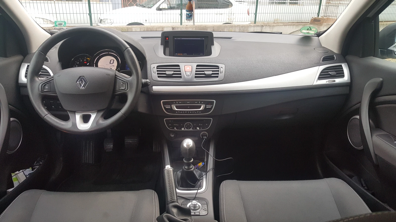 Renault Megane 1.4 TCE 130hp, снимка 6 - Автомобили и джипове - 54477531