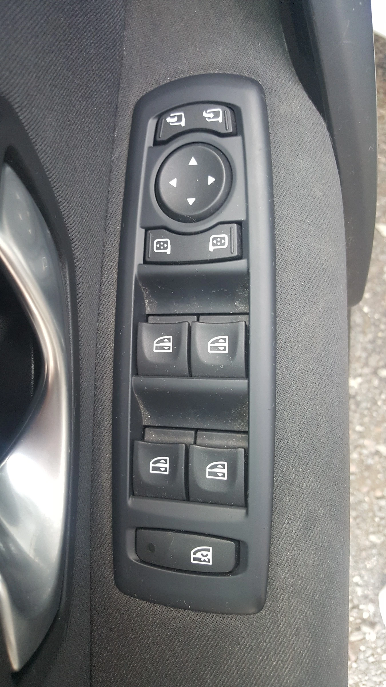 Renault Megane 1.4 TCE 130hp, снимка 8 - Автомобили и джипове - 54477531