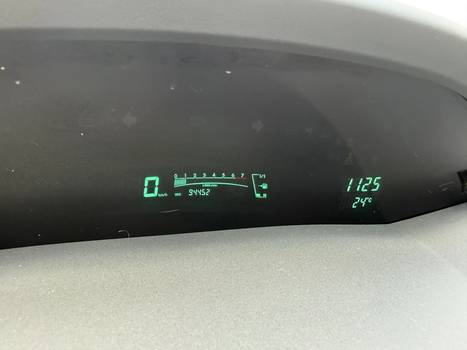 Toyota Yaris 1.0VVT-i 70PS КЛИМАТИК, снимка 13 - Автомобили и джипове - 54649119