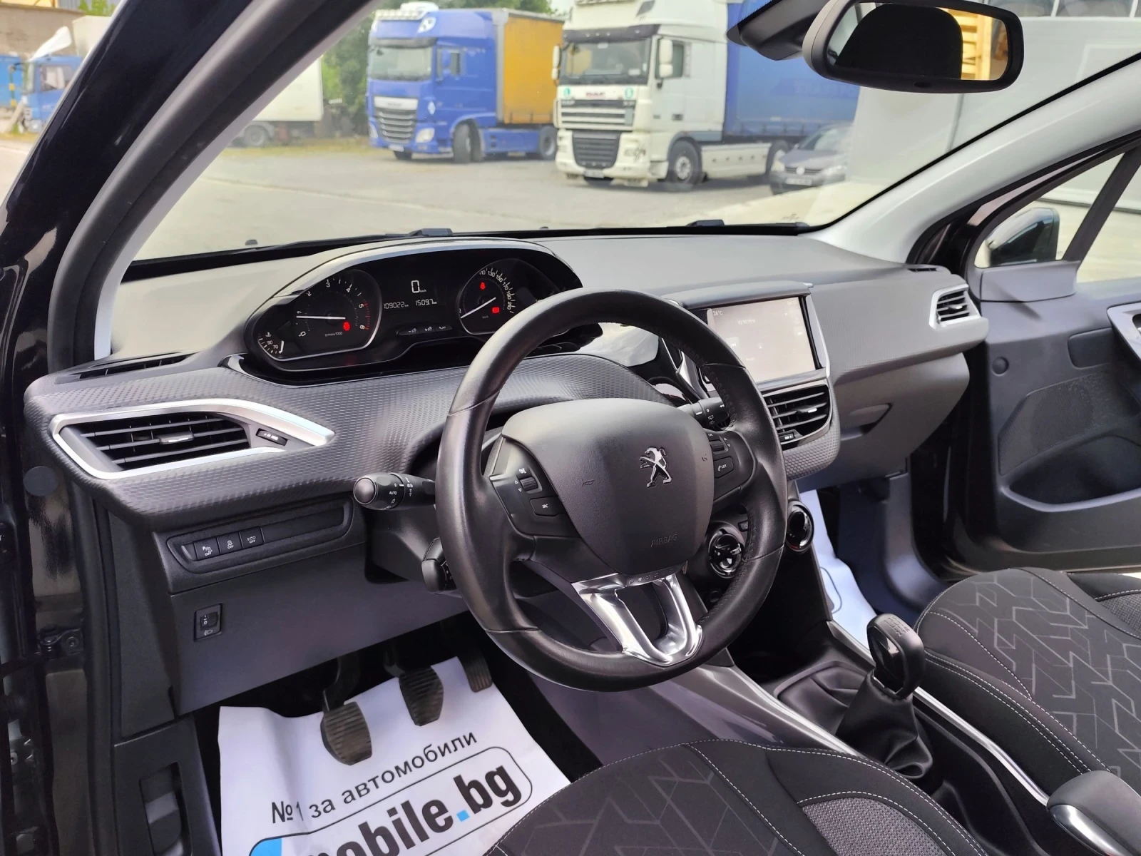 Peugeot 2008 1.6HDI-LED-EU-6-СЕРВИЗНА КНИЖКА -ОБСЛУЖЕН, снимка 15 - Автомобили и джипове - 55072351