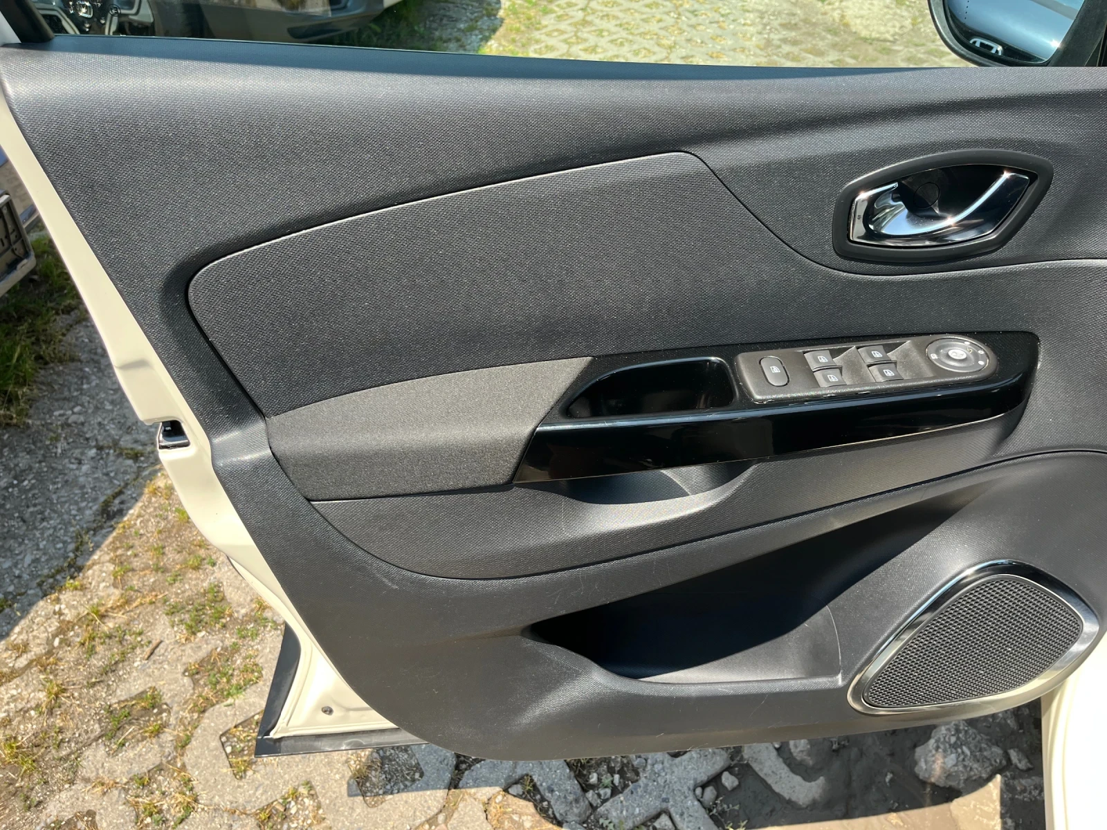 Renault Captur 1.3 АВТОМАТ, снимка 5 - Автомобили и джипове - 55124368