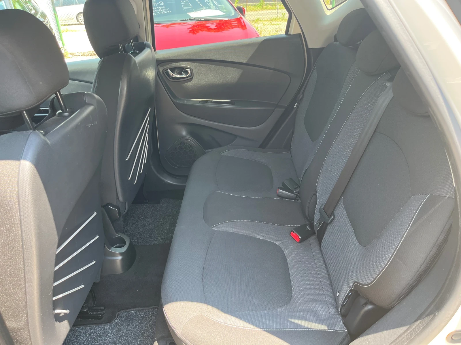 Renault Captur 1.3 АВТОМАТ, снимка 9 - Автомобили и джипове - 55124368