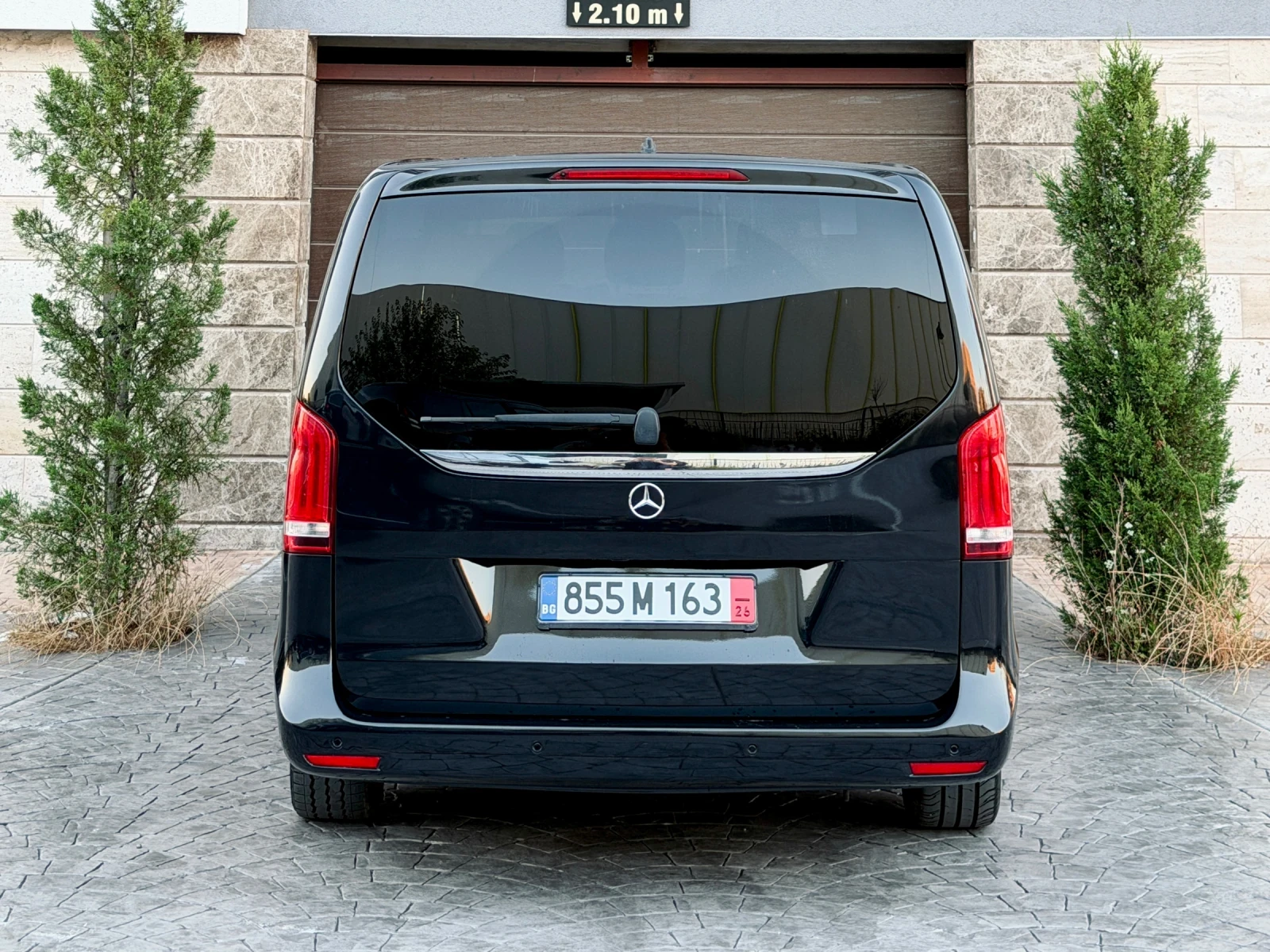 Mercedes-Benz V 300 V250d Extra Long 7+ 1 360 Camera 7G-Tronic ЛИЗИНГ, снимка 6 - Автомобили и джипове - 55287387