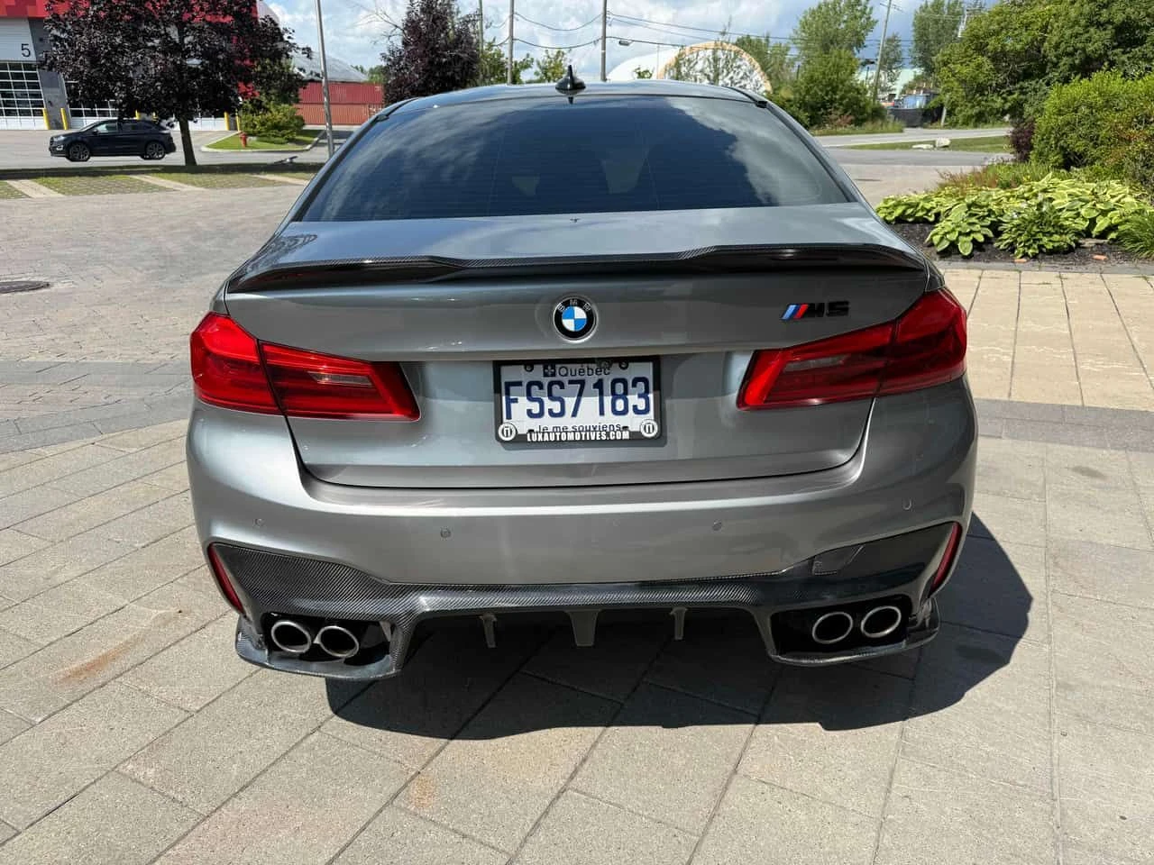 BMW M5 * Sedan * АВТОКРЕДИТ БЕЗ ПЪРВОНАЧАЛНА ВНОСКА* , снимка 4 - Автомобили и джипове - 55511836