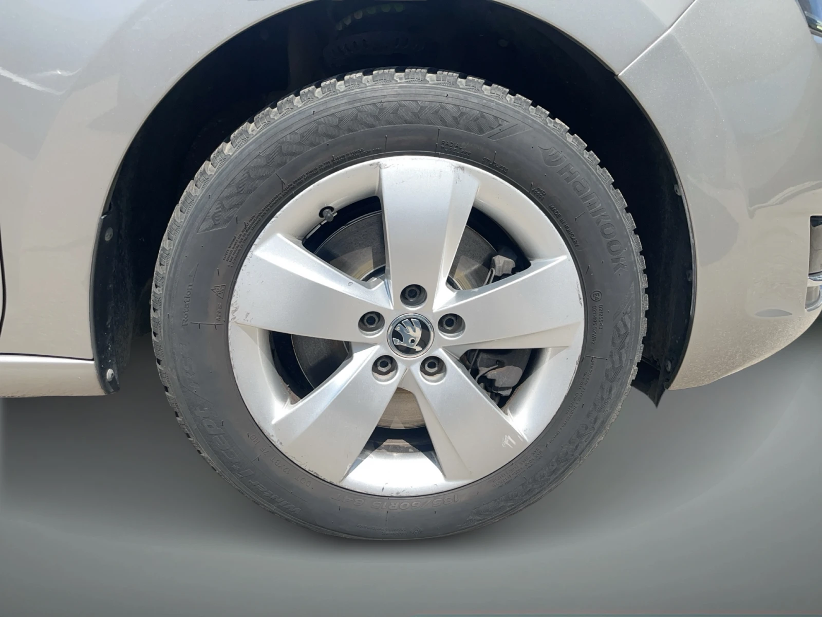 Skoda Rapid 1.0 TSI , снимка 7 - Автомобили и джипове - 55639507