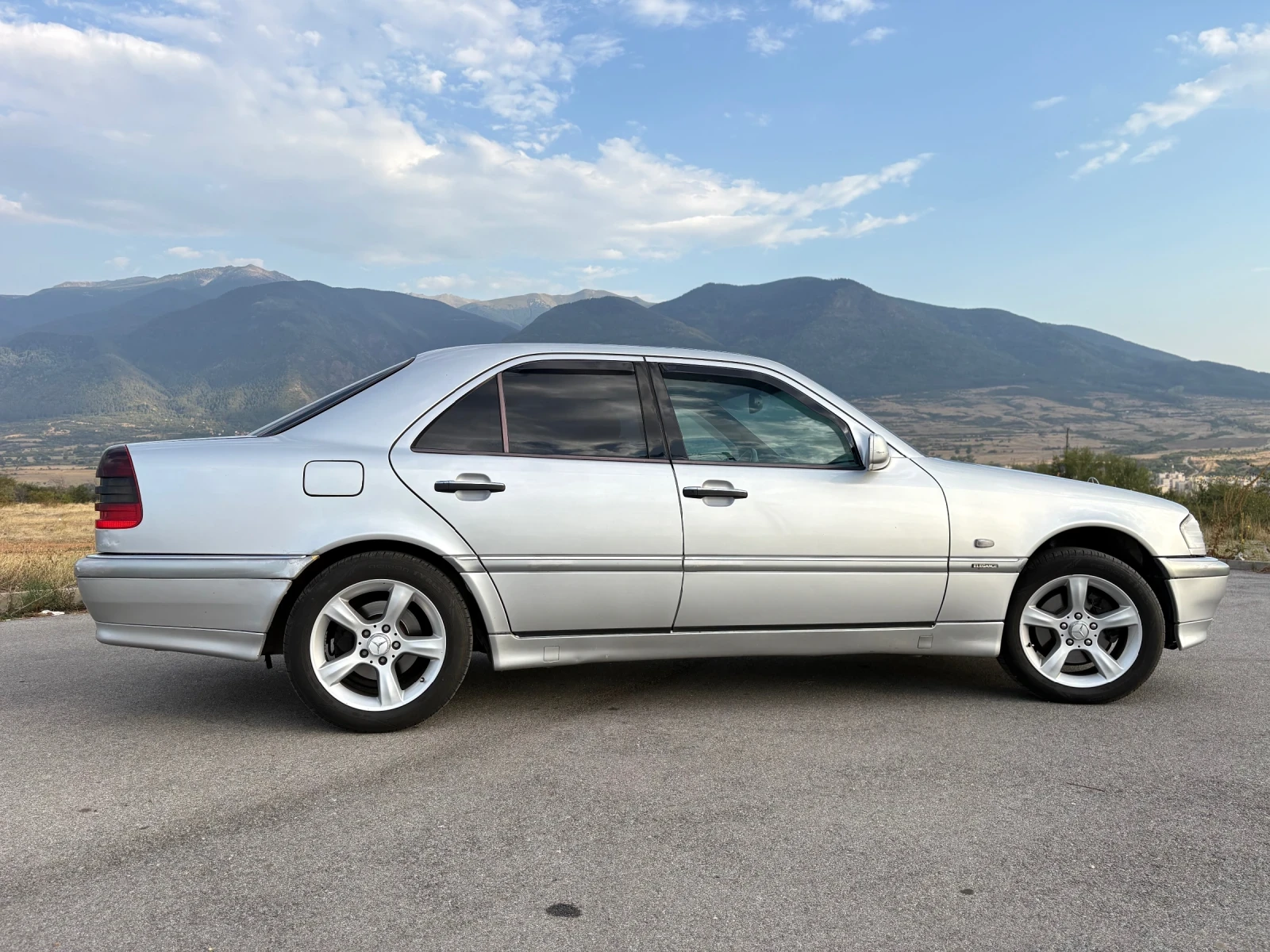 Mercedes-Benz C 250 TURBO DISEL 150кс !!!НЯМА ТОЧКА КОРОЗИЯ!!!, снимка 2 - Автомобили и джипове - 55940278