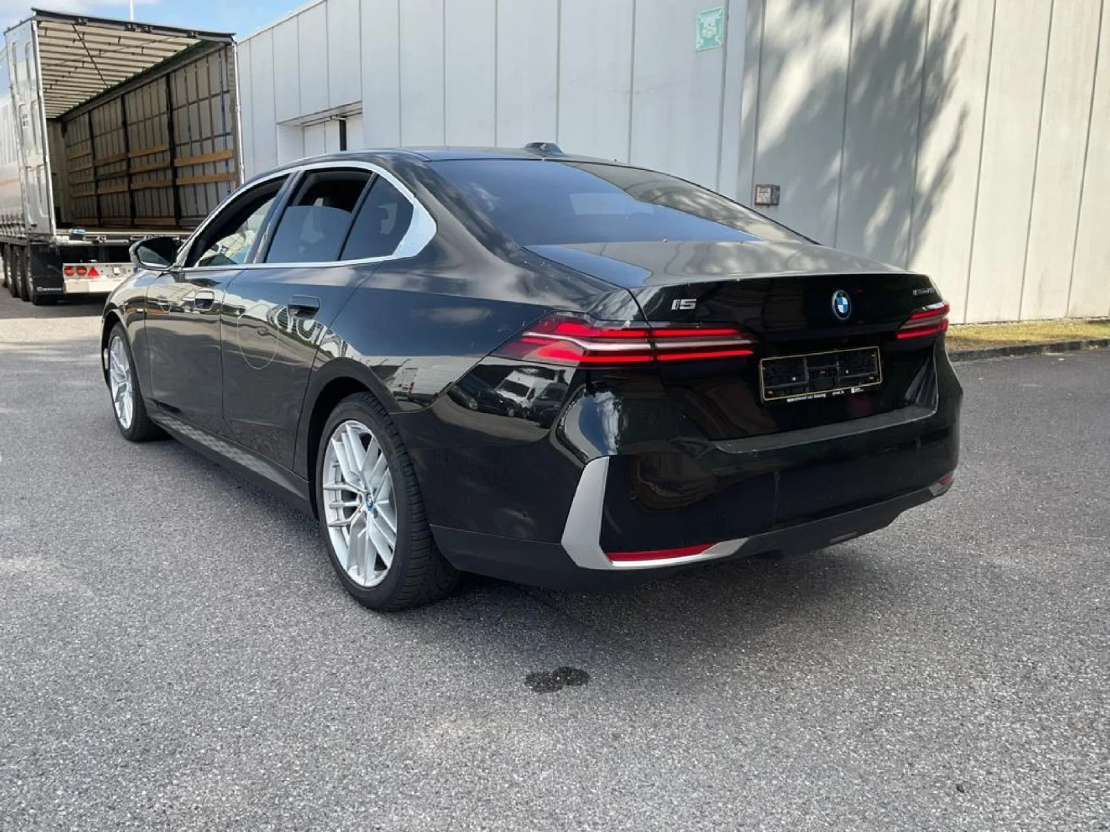 BMW i5 eDrive40 ���� ��������� 360 ������ | Mobile.bg � ����������� 6
