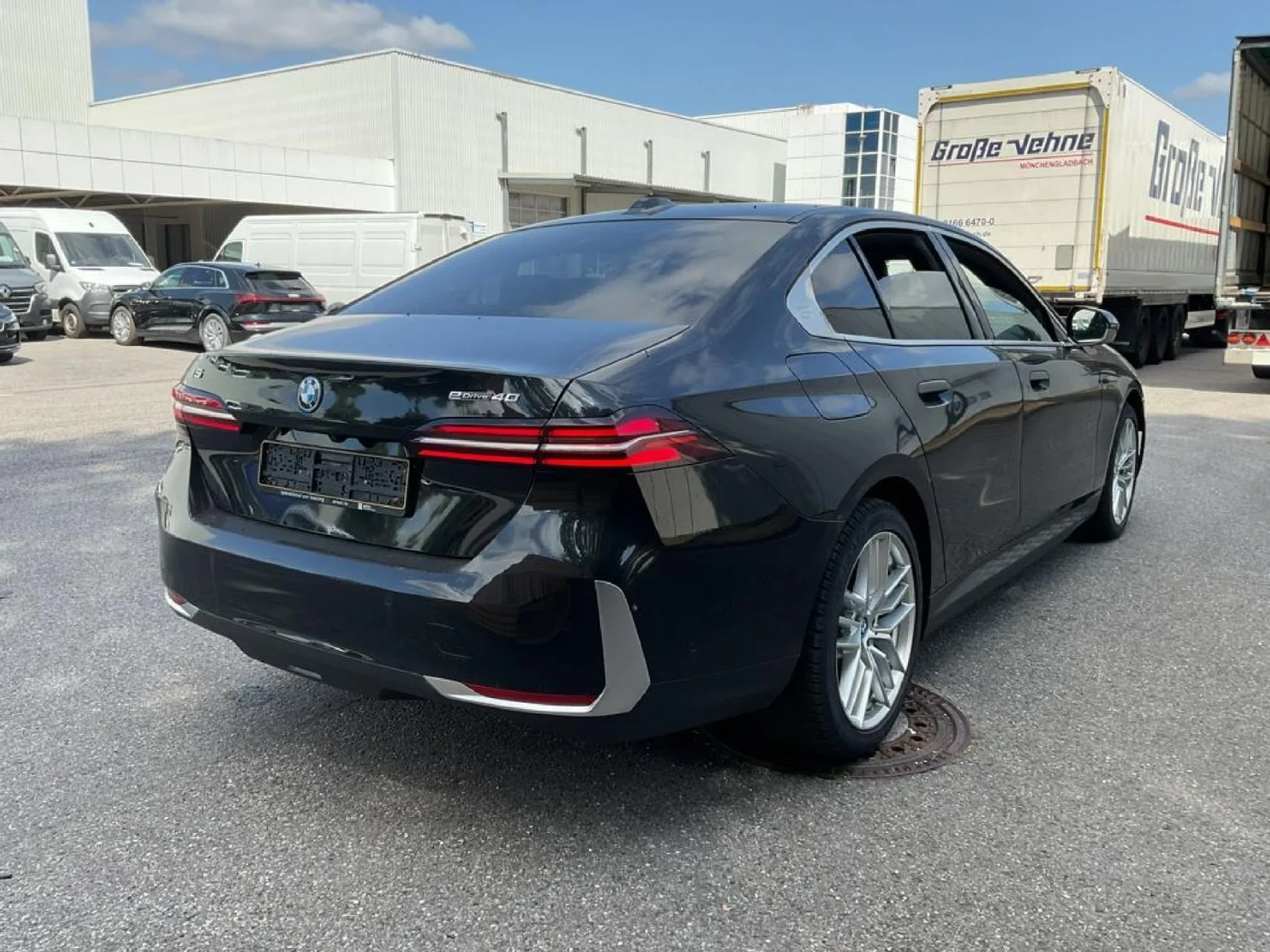 BMW i5 eDrive40 ���� ��������� 360 ������ | Mobile.bg � ����������� 7