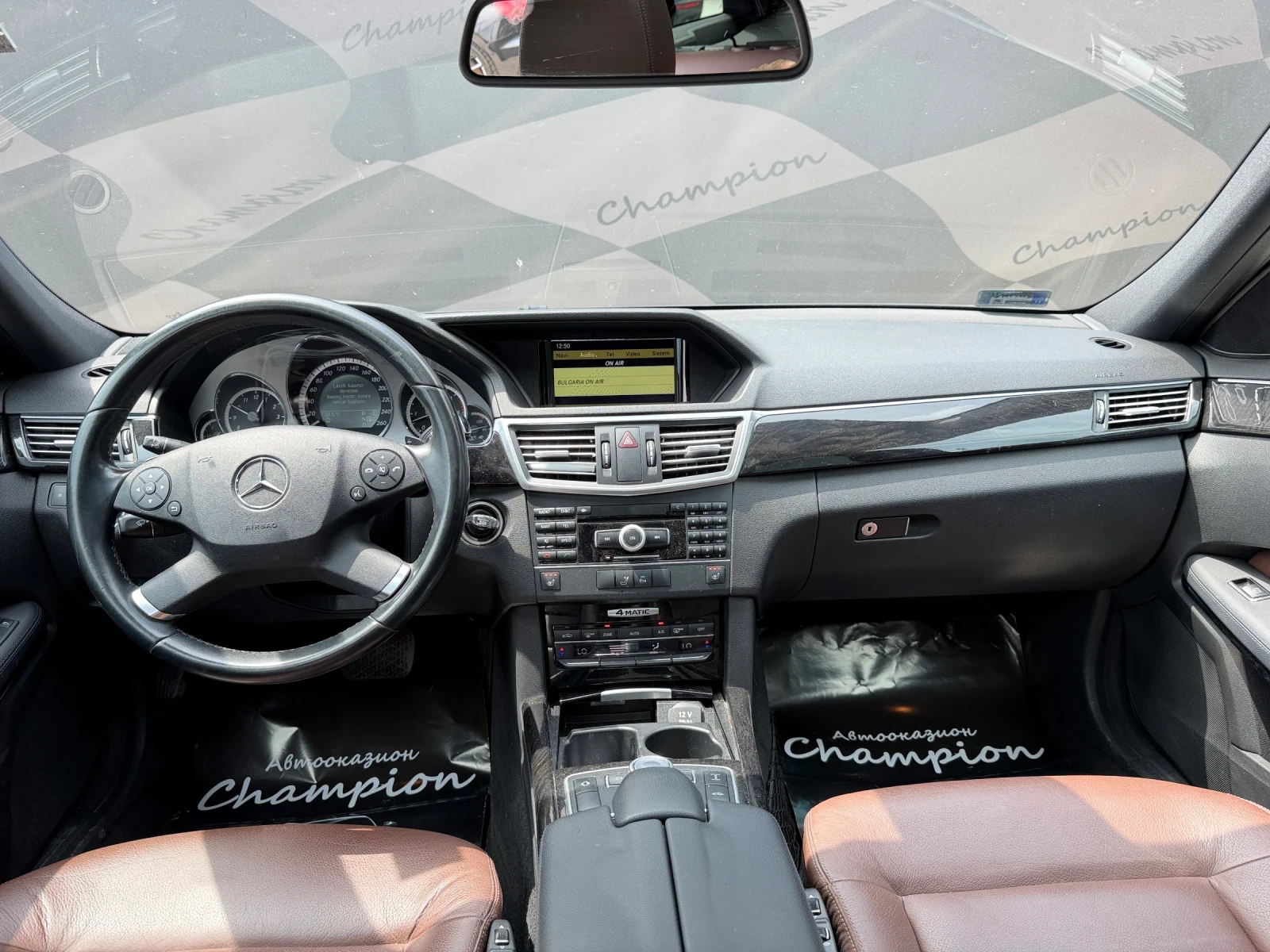 Mercedes-Benz E 350 Бартер лизинг 4 matik, снимка 9 - Автомобили и джипове - 56138094