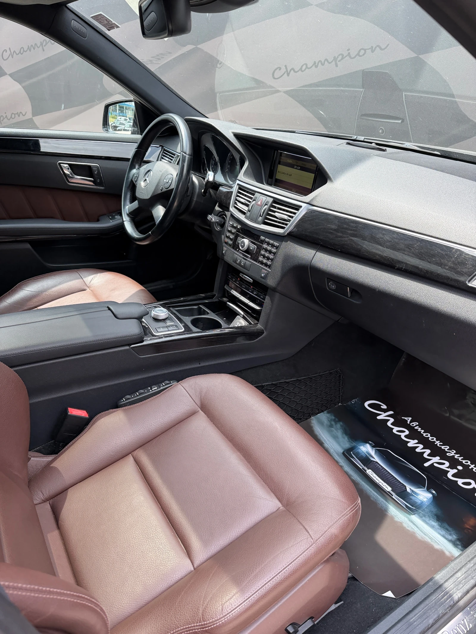 Mercedes-Benz E 350 Бартер лизинг 4 matik, снимка 13 - Автомобили и джипове - 56138094