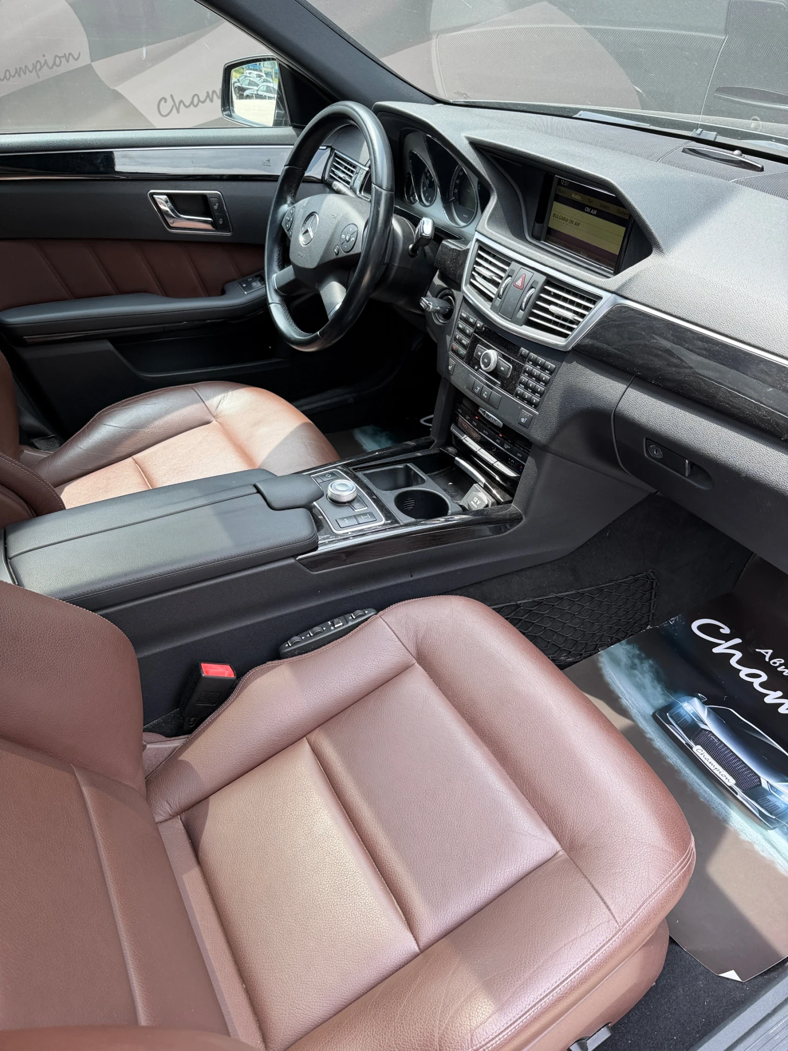 Mercedes-Benz E 350 Бартер лизинг 4 matik, снимка 15 - Автомобили и джипове - 56138094