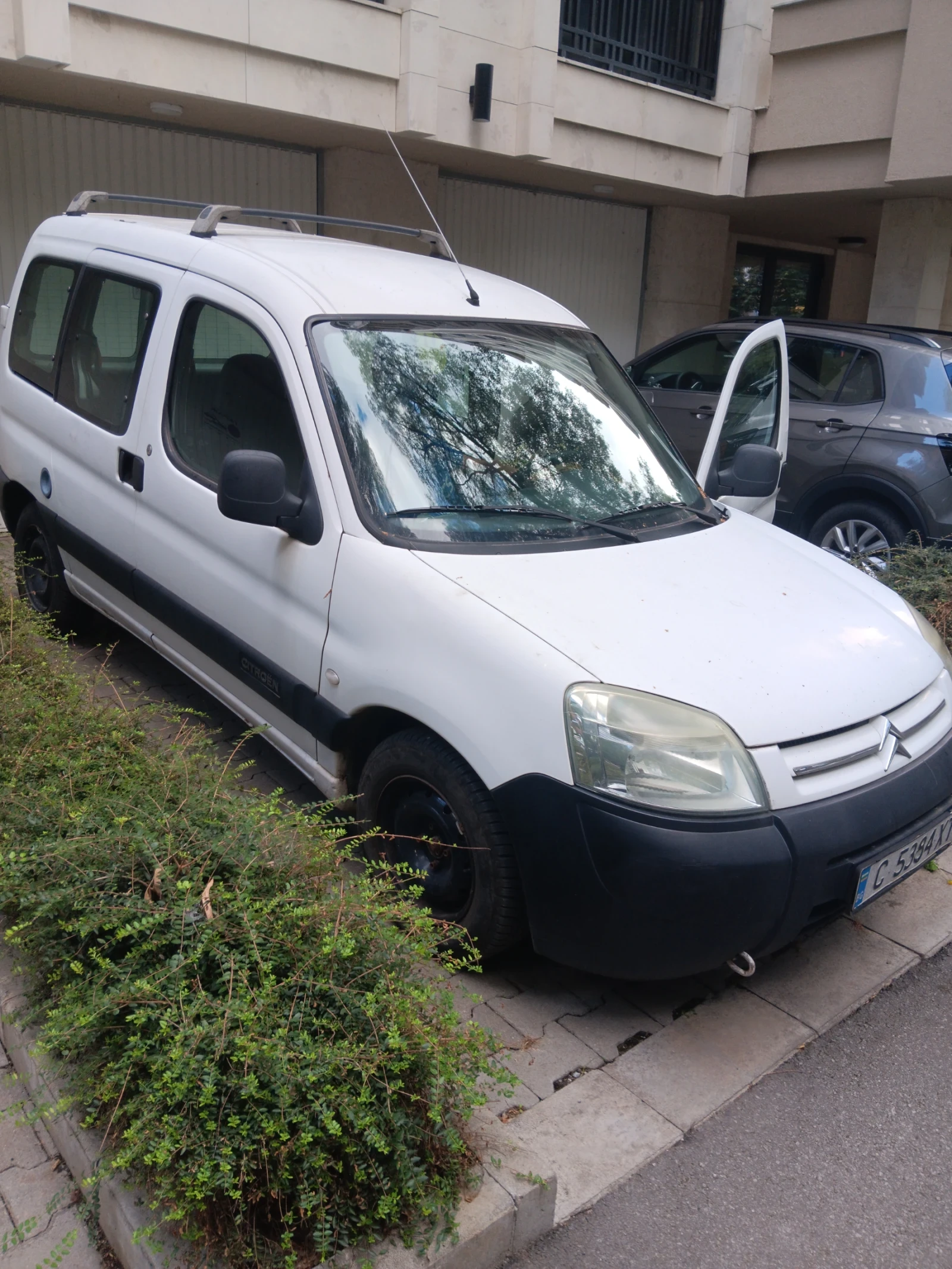 Citroen Berlingo 1900 D 6+ 1  места, снимка 4 - Автомобили и джипове - 56193922