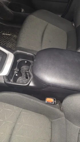 Toyota Rav4 LE, снимка 14