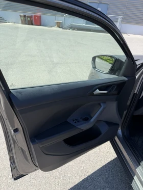 VW T-Cross 1.5 DSG 150hp Гаранция, снимка 9